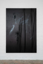 <em>deconnotation</em>, 200 x 135 cm, Acryl, Lack, Lackspray, Lacktex Öltuch auf Leinwand, installation view frontviews, Berlin 2018