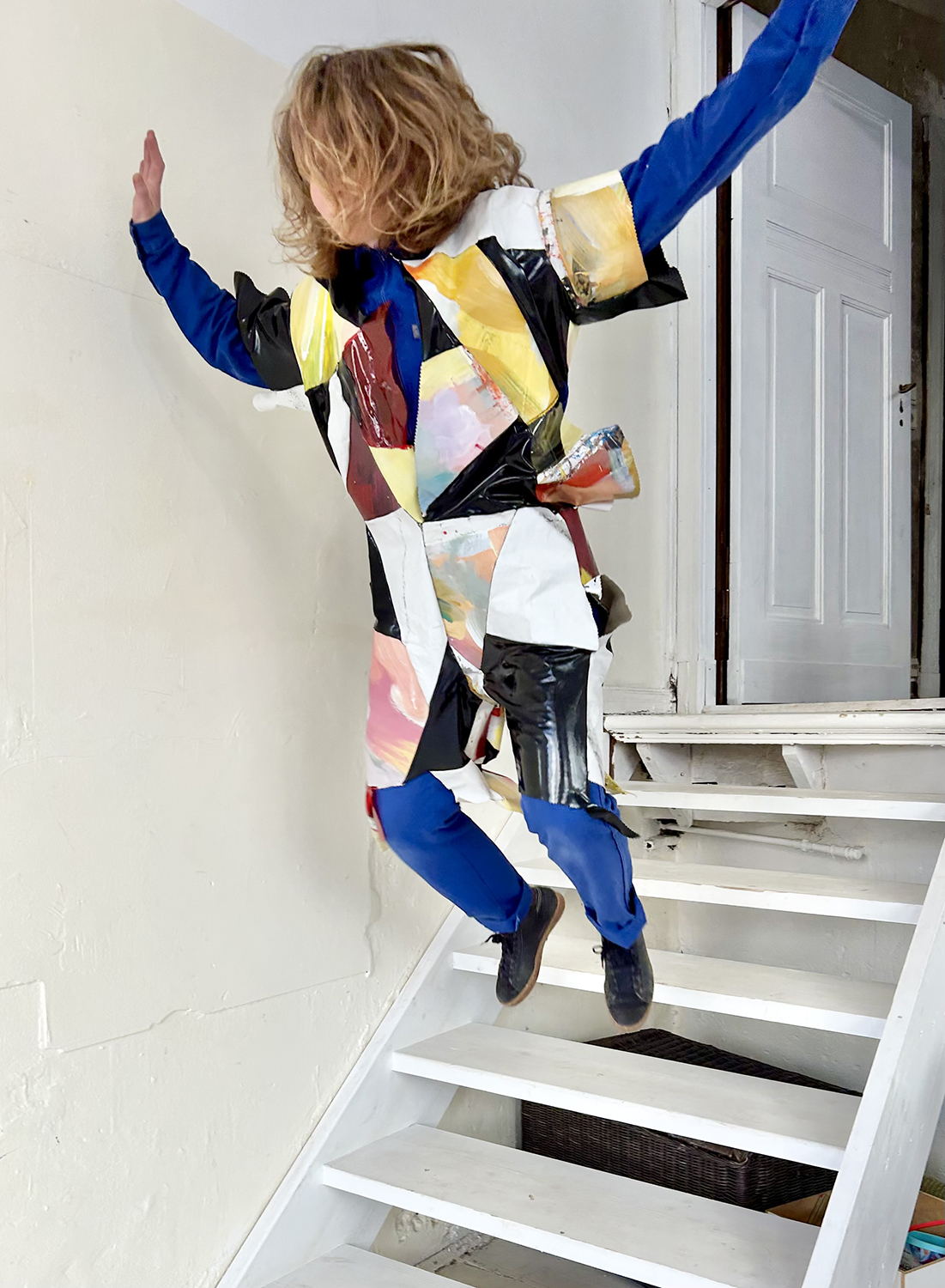 D I E  T R A G E N D E  M U T T E R 